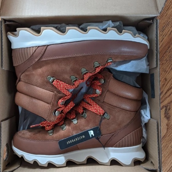 NEW Sorel Kinetic Conquest Boots - Picture 4 of 6